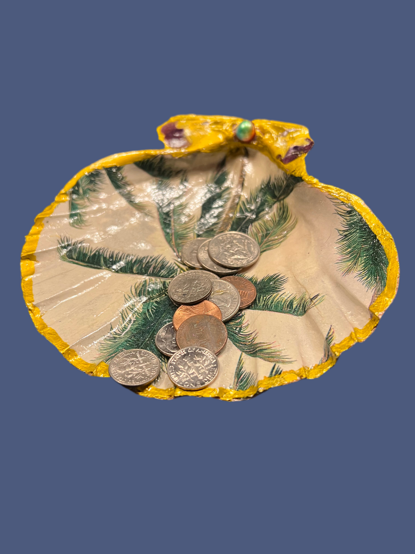 Palm display or ring dish